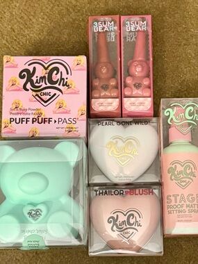 KIM CHI CHIC MAKEUP LOT ALL BEAND NEW SEALED